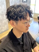 デプト(DEPT.)&nbsp;メンズパーマ/メンズカット/センターパート/ツイストスパイラル