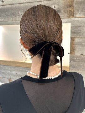 アイヴィ 表参道(IVY) シンプルシニヨン カチモリヘア 結婚式ヘア【肥田亜沙美】
