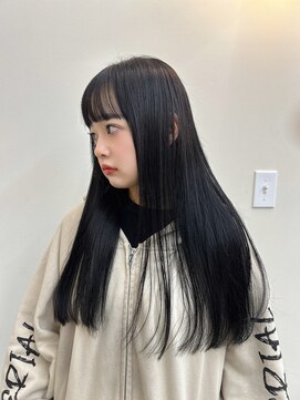 ユエン(uyen) ぱっつん黒髪ロング