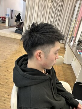 コワファースト 別府 黒髪ツーブロックショート