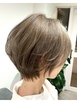 アイズ(I's)&nbsp;丸みショート×ハイトーン×ミルクティーベージュ