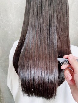 スリーピースヘア 恵比寿(3PeaceHair)の写真/《3Peace》では一人のスタイリストが髪質改善をサポート◎マンツーマン施術だから、お悩みも相談しやすい♪
