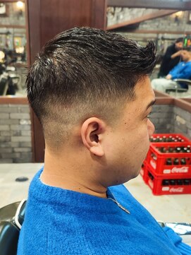 スリーセント 栄(3/cent) フェザーアップ/フェードカット