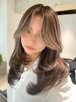 シオン(shion)&nbsp;顔周りレイヤー韓国ヘアブリーチ似合わせカット_F41385