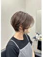 スラッシュ ホワイト(SLASH white) お客様にあったお白髪に合わせデザインを日々研究しております!