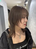 ルル(Lulu) ヘーゼルベージュウルフスタイル
