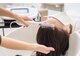 【北千住】育毛促進サロン[Re:Noa hair & scalp care]の写真/【最新プラズマ機械導入】ぺたんこ髪やパサつきを根本ケア！ふんわり立ち上がる美髪へと導きます