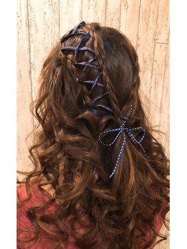 ヘアセットアンドメイク マカロン 博多駅店(Hairset&Make Macaron) ダウンリボン編み込み