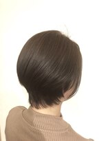 ロッソ ハヤマ 葉山本店(ROSSO Hayama)&nbsp;透け感のある前下がりボブ