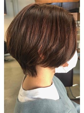 サロン クラッチ クリエイティブ コンセプト(salon CLUTCH creative concept) 大人オレンジベージュ〈ハンサムショート〉