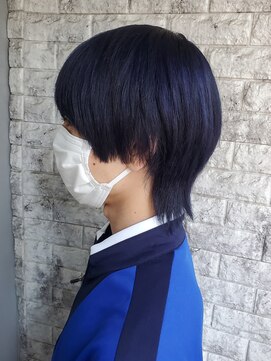 アクシー ヘアーアンドメイク(AXY HAIR&MAKE) ミディアムウルフ/ウルフ/マッシュウルフ/ネイビーカラー/新宿