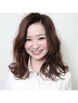 トータルビューティーサロン トップスタイル ナチュラルブラウンのやわらかカール