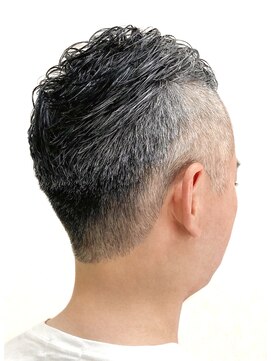 黄ぐまくん美容室 メンズ　ベリーショート