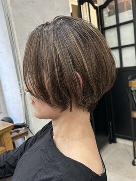 ジュノ(Jeuno) ショートボブ