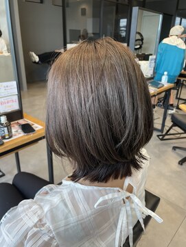 アチーブリス(achieve Liss) ヘーゼルベージュカラー♪ショートウルフレイヤー