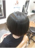 マットカラーのグラデーションボブ
