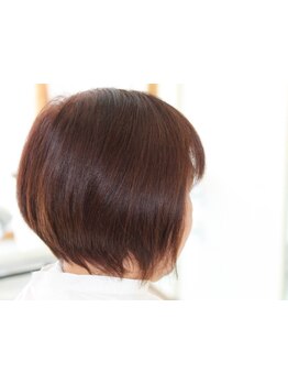 大人女性にぴったりのグレイカラーで自然になじむスタイルに＊自分らしさを大切にしながらお悩みを解決◎