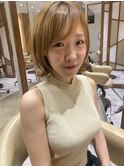 ツヤ感20代30代40代50代小顔◎くびれショート