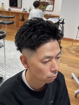 ザデイトウキョウ 表参道 青山(THE DAY TOKYO) MEN'S HAIR/ニュアンスパーマ/スキンフェード/表参道駅