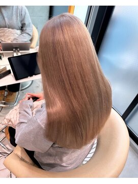 ロンドルピナス 小倉(Lond Lupinus) ミディアムレイヤーカット/似合わせカット/大人ガーリー/20代