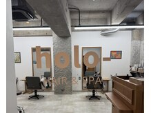 [ holo- の魅力その１ ] アクセス良好☆ 呉服町スクランブル交差点から徒歩３０秒の好立地。