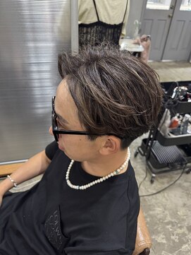 ヘアーワークスヴィクサス 諫早店(HAIR WORKS VIXUS) 大人のメンズハイライト