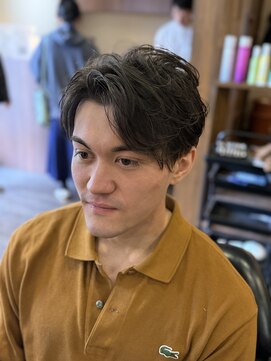 クラッキ ヘアークリエイション(CRAQUE hair creation) メンズ毛流れアップバングセンターパート
