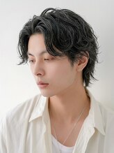 ビビ バイ マグ 岡谷店(bivi by Mag)&nbsp;大人のメンズパーマ七三分けソフトツイスト無造作束感黒髪