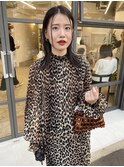 インナーカラーのセンター分けボブウルフ