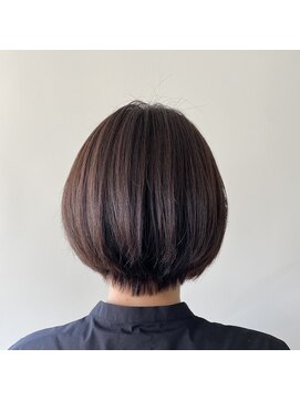 サラジュ 西宮北口店(SARAJU) ゼロテクカラー/前下がりショート【柴田とも子】