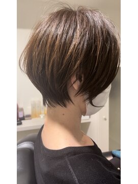 ナナ(Nana) ショートボブ