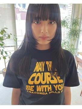 ユニ(uni) レイヤーカット/ワイドバング/黒髪ストレート/２０代/３０代