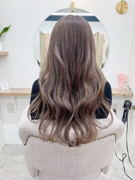 シアエミュー 新越谷店(SHEER emu) 秋冬モノトーングレージュ