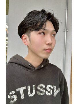 イン(in.) 【メンズパーマ】毛流れパーマ/センターパート