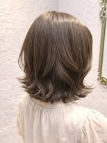 フッタ(Futta)&nbsp;新宿巻き下ろしヘアアレンジ×くびれボブヘア