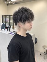 ユニ 江坂(Uni.)&nbsp;マッシュウルフ　ウルフカット　襟足カラー　平成ウルフ