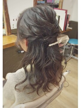 グレースモア(Grace More) (久留米／村山）ナチュラルハーフアップ