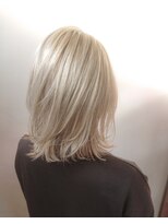 フィゼル 福島店(fizelle)&nbsp;ホワイトベージュウルフ　中村雄蔵