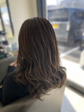 ミングルクラーロヘアー(MINGLE CLARO hair) グレージュ