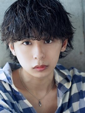 アルファ 新宿(alpha) サーフカール/ 刈り上げセンターパート/ブルーブラック[新宿駅]