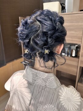 ベレシート(Beresheet) ボブヘアアレンジのツインテール