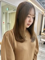 ウェイズトウキョウ 新宿店(Ways TOKYO) 柔らかベージュ　レイヤーカット　シースルーバング　巻き髪