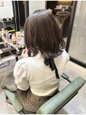 くびれミディアムアッシュグレージュ本厚木
