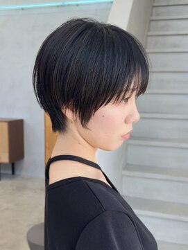 ユーラボラトリー(U LABORATORY) 黒髪でも重く見えないショート【群馬/太田】