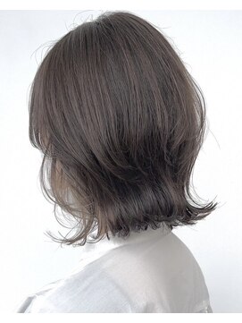 シェリエ(Chal Lier) くびれボブ／レイヤー/グレージュ