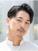 大人メンズ刈り上げセンターパートビジネススタイル