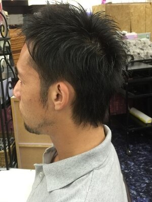 できる男はヘアスタイルにもこだわる！トレンドも取り入れたオン・オフどちらも楽しめるスタイルに♪