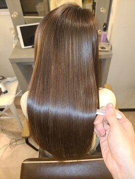 アールサロン アオヤマ(Rr SALON AOYAMA) うる艶髪で理想の髪に！
