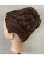 サロン Salon アイ アート&nbsp;編み込みおだんこヘア