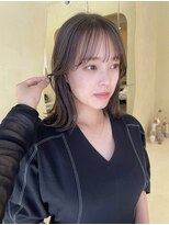 スニュウ(snuw)&nbsp;【snuw mina】大人気！顔まわりのおくれ毛カット！